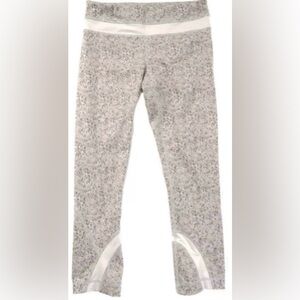 Lululemon Run Inspire women’s 4 gray, black, tan and white capri leggings